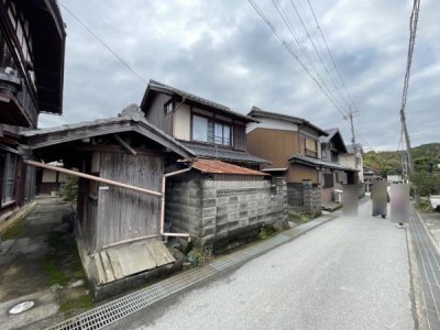京都市伏見区・南区・東山区・下京区・右京区を中心とする不動産売買のセンチュリー21ハウスマーケット｜スタッフのオススメ物件や、オープンハウス・現地説明会など最新情報をお届け 都計法施工細則第60条（線引き前住宅）で再建築可