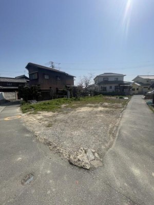 ・自由な間取りで理想の家を建てられる売地・建築条件なし！