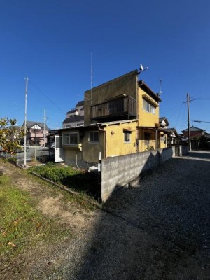 緑豊かな閑静な住宅地は子育て家族にぴったり
駐車場付なので、車でのお出かけが多い方にお勧めです。
