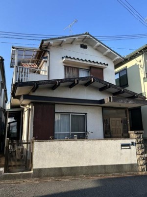 車の通りも少ない閑静な住宅地
小公園がいくつもあり「今日はこっち、明日はあっち」と毎日遊び場が選べます
スーパー徒歩４分、ホームセンター徒歩８分
