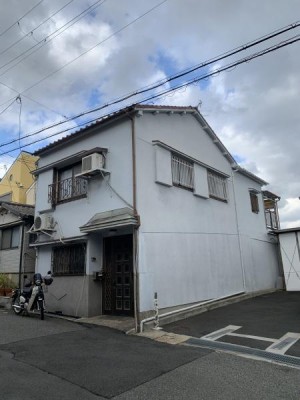 オーナーチェンジ物件です、契約不適合責任免責、家賃7.5万円、内覧不可、表面利回り9.0％