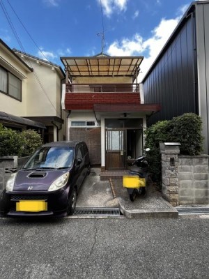 駐車場付なので、車でのお出かけが多い方にお勧めです。
マルアイ徒歩3分、セブンイレブン徒歩6分、ドラッグストア徒歩6分
天然温泉恵美寿徒歩8分、好立地物件です。