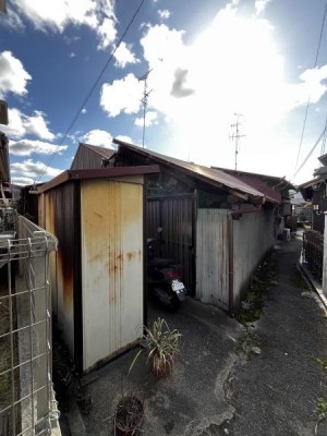 京都市伏見区・南区・東山区・下京区・右京区を中心とする不動産売買のセンチュリー21ハウスマーケット｜スタッフのオススメ物件や、オープンハウス・現地説明会など最新情報をお届け 和歌山線香芝駅徒歩5分、再建築不可、想定賃料約3万円、表面利回り約18.1％