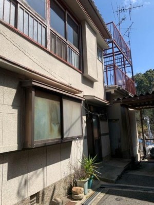 京都市伏見区・南区・東山区・下京区・右京区を中心とする不動産売買のセンチュリー21ハウスマーケット｜スタッフのオススメ物件や、オープンハウス・現地説明会など最新情報をお届け 「鵯越駅」徒歩約３分、賃貸収益用物件として最適、満室想定利回り約１６％
