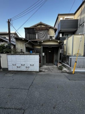 京都市伏見区・南区・東山区・下京区・右京区を中心とする不動産売買のセンチュリー21ハウスマーケット｜スタッフのオススメ物件や、オープンハウス・現地説明会など最新情報をお届け 山陽電気鉄道本線飾磨駅まで徒歩5分。通勤通学に便利な「駅近」
