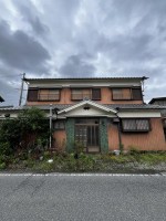 京都市伏見区・南区・東山区・下京区・右京区を中心とする不動産売買のセンチュリー21ハウスマーケット｜スタッフのオススメ物件や、オープンハウス・現地説明会など最新情報をお届け 既存宅地制度の許可取得済なので、再建築可能です。敷地面積約37坪。建築条件なし。