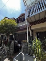 京都市伏見区・南区・東山区・下京区・右京区を中心とする不動産売買のセンチュリー21ハウスマーケット｜スタッフのオススメ物件や、オープンハウス・現地説明会など最新情報をお届け オーナーチェンジ物件。賃料月額56000円。表面利回り約14％。再建築不可。